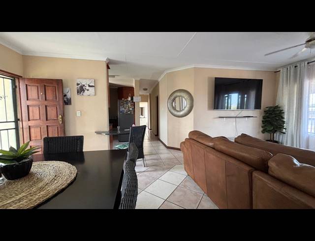 3 BEDROOM HOUSE TO LET IN STONEHENGE